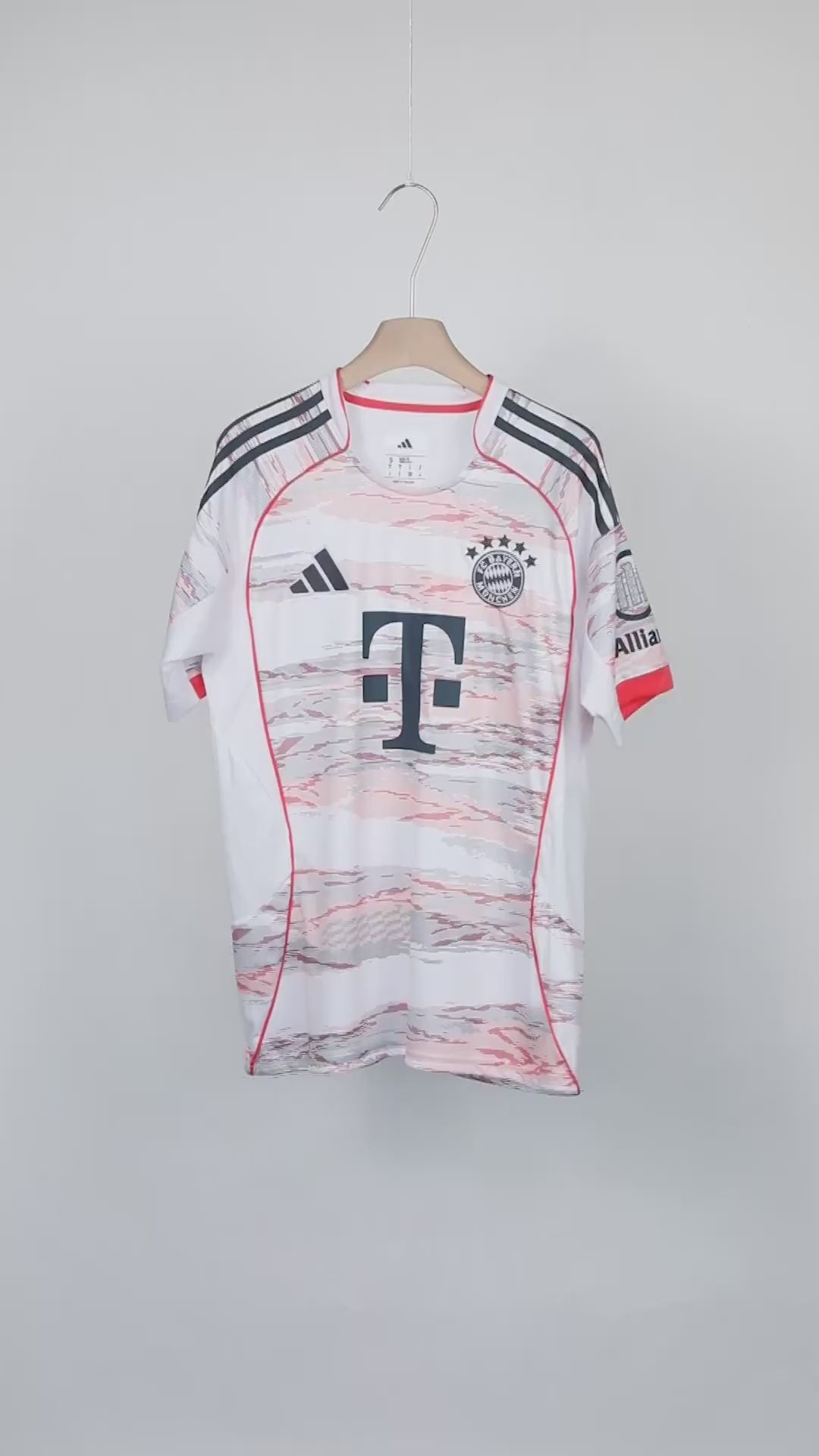 BAYERN MUNICH AWAY SOCCER JERSEY REPLICA 2025/26